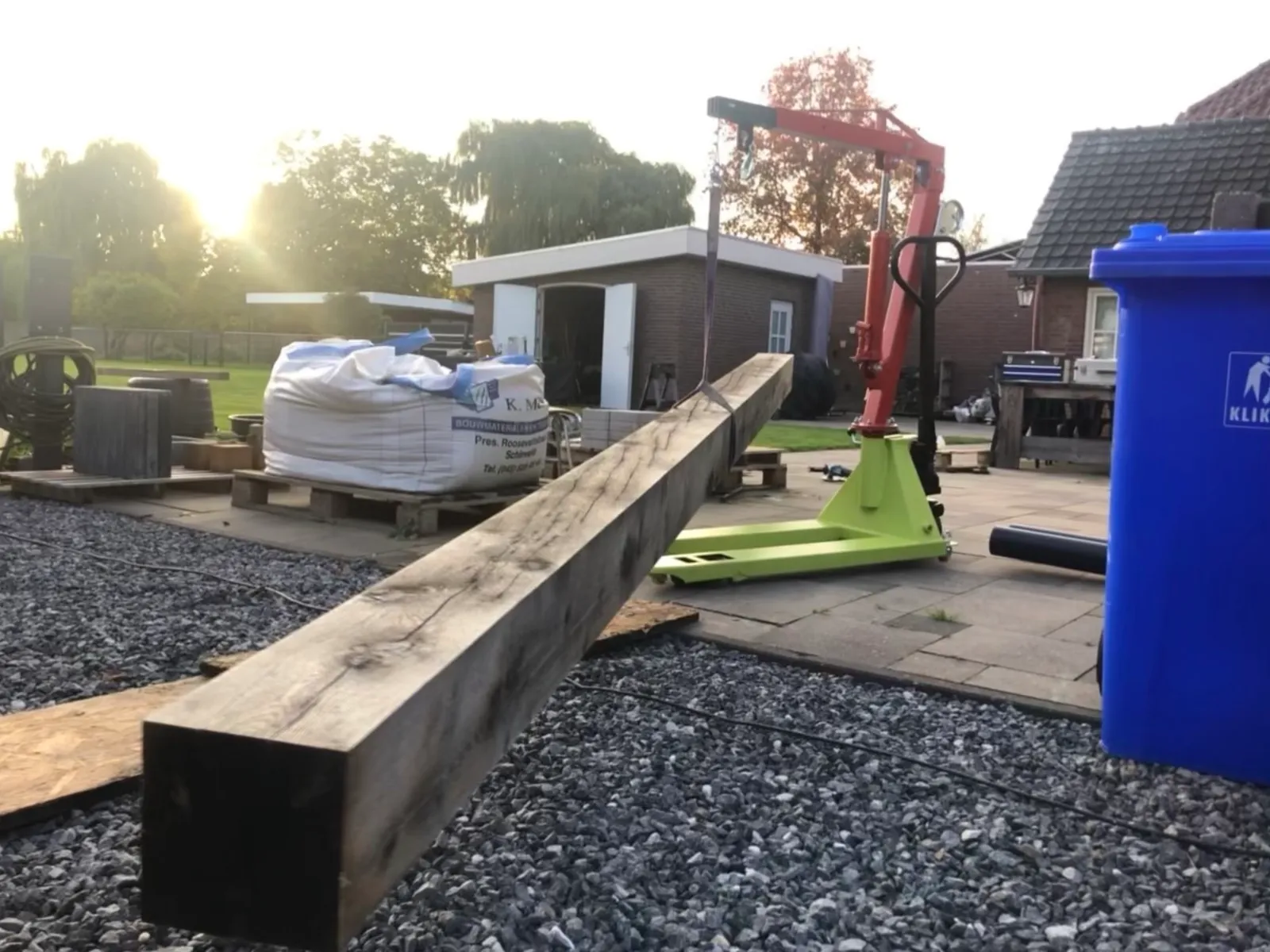 workshop donkey lifting a 6m oak beam